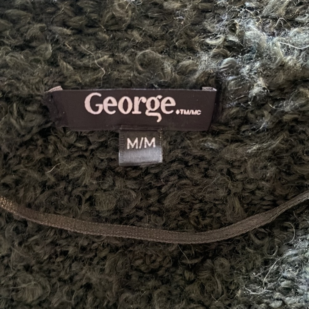 George Sweater Size M 🥰🥰 - Picture 3 of 4